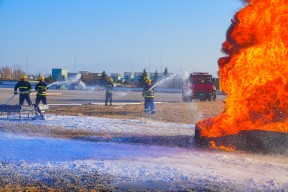 hth_包含主场火力持续输出，压制效果明显的词条